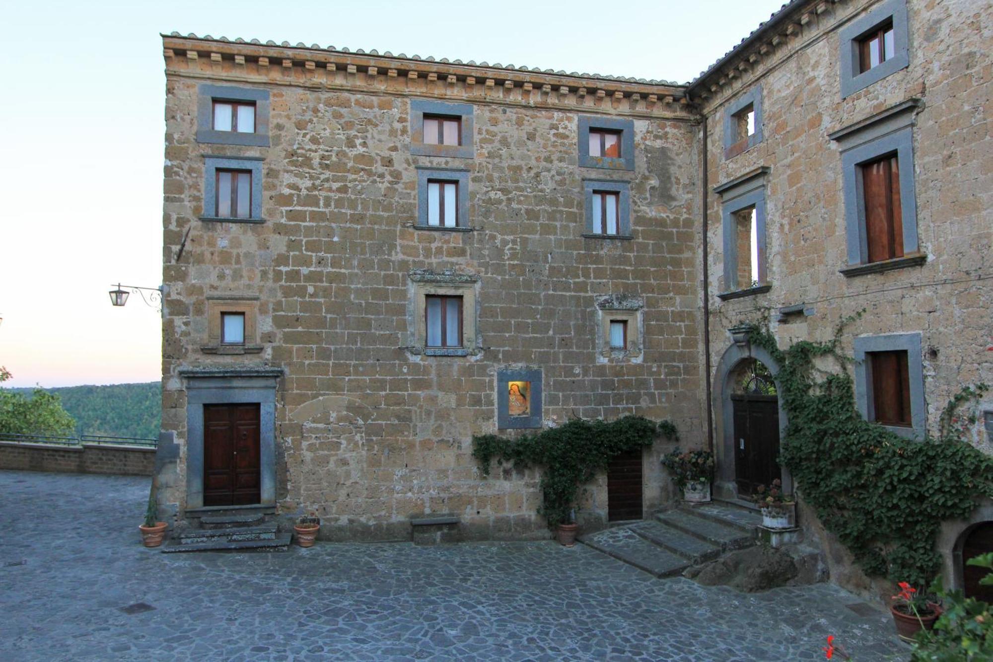 La Rocca - Palazzo Pallotti Lubriano Exteriör bild